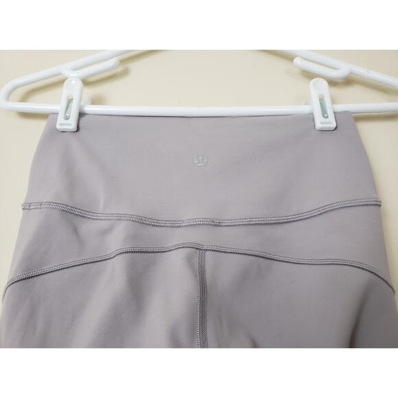 Lululemon In Movement Womens Pants Crop Leggings Everlux Size 6 Yoga - Picture 4 of 6